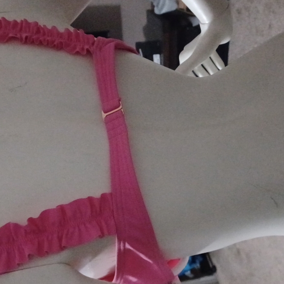 - Woman's under wire bra - Picture 2 of 2